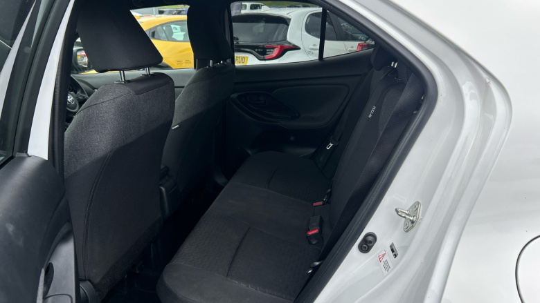 Toyota Yaris Cross 1.5 Hybrid Design 5dr CVT Hybrid Estate